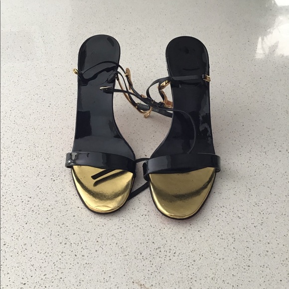 Christian Louboutin Shoes - Christian louboutin size 39,  no box 💯 authentic